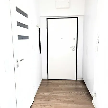 Modern 2-rm With Parking At Warsaw's Heart - Wola Appartamento Varsavia