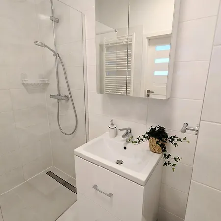 Modern 2-rm With Parking At Warsaw's Heart - Wola *