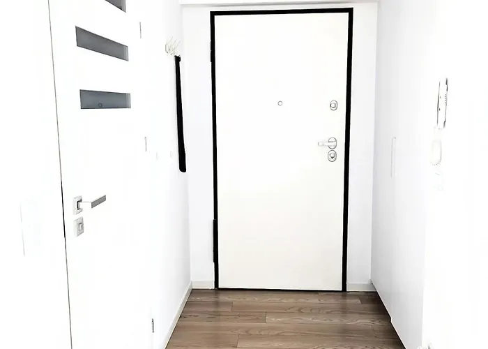 Modern 2-rm With Parking At Warsaw's Heart - Wola شقة وارسو