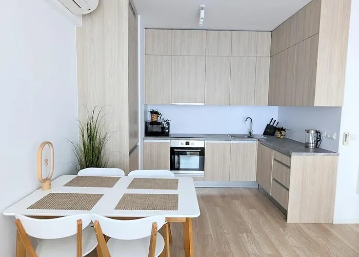 Modern 2-rm With Parking At Warsaw's Heart - Wola * وارسو